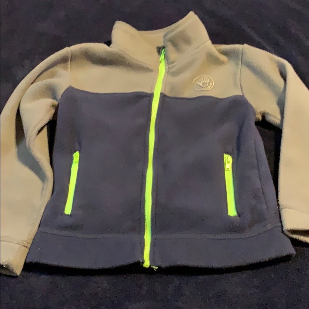 EUC boys size 7 body glove zip up sweatshirt